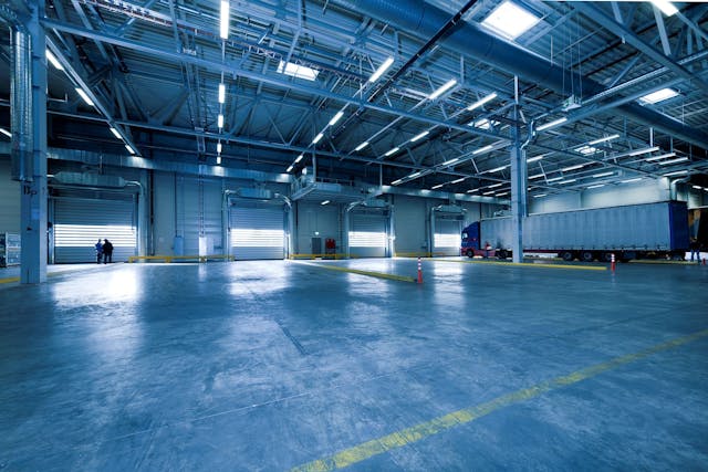 A massive warehouse for rent at Ikot Ekpene Road, Uyo