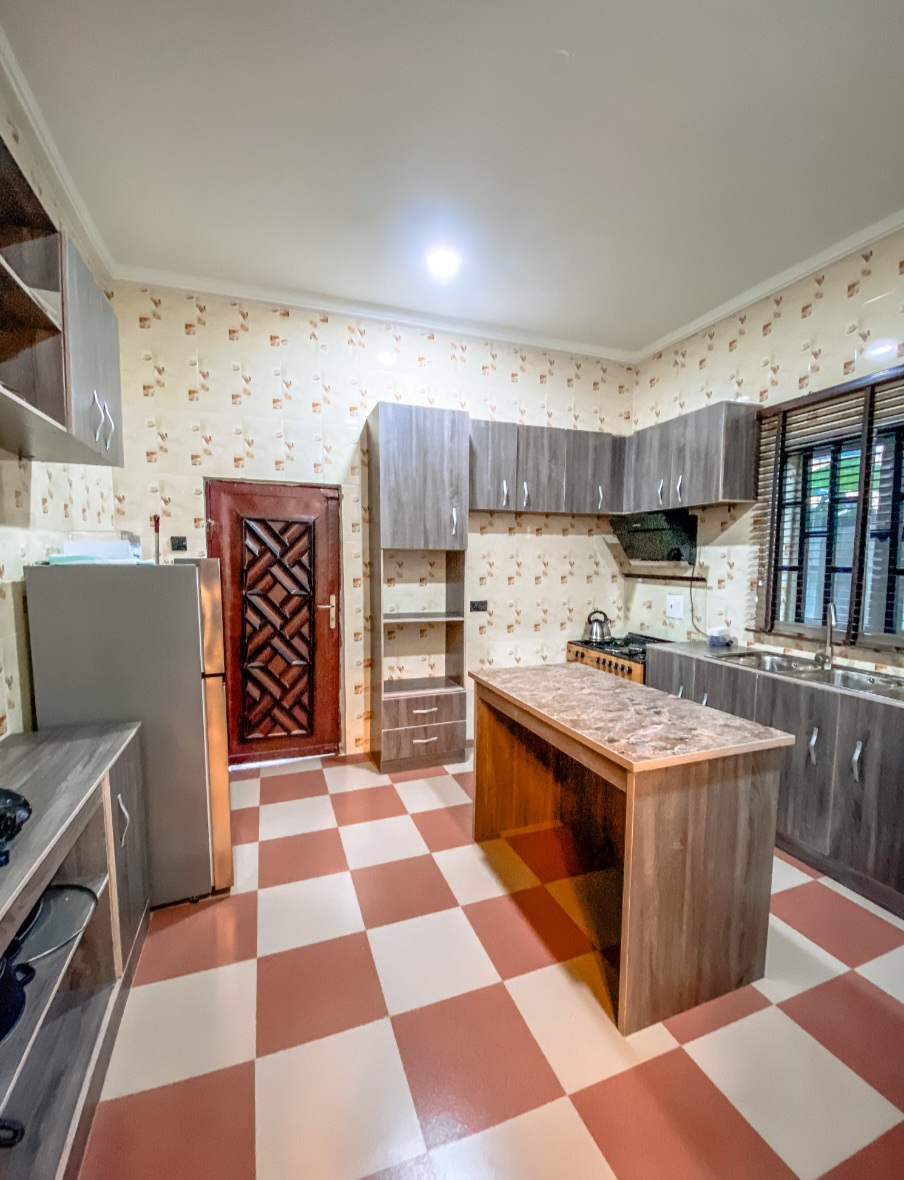 Luxury 3 bedroom fully furnished duplex, in Uyo